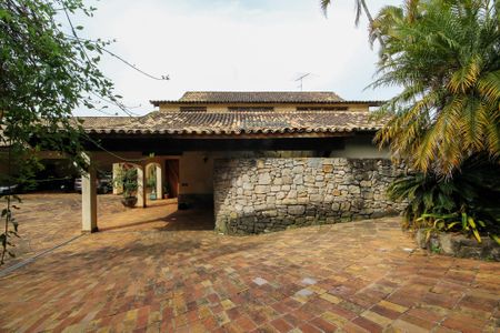 Fachada de casa para alugar com 5 quartos, 870m² em Vila Santo Antônio, Cotia