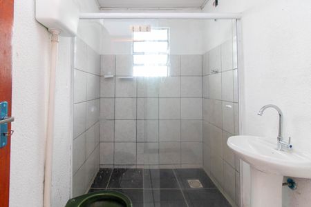 Casa para alugar com 30m², 1 quarto e 1 vaga Casa para alugar com 30m², 1 quarto e 1 vagaBanheiro