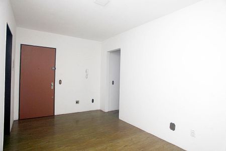 Sala de apartamento para alugar com 1 quarto, 42m² em Partenon, Porto Alegre