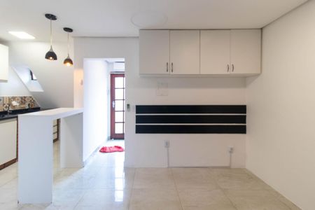 Casa de condomínio à venda com 25m², 1 quarto e 1 vaga Casa de condomínio à venda com 25m², 1 quarto e 1 vagaSala/Quarto