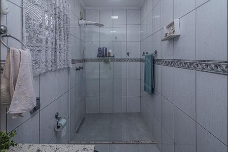 banheiro social_2 de casa para alugar com 3 quartos, 200m² em Jardim Previdencia, São Paulo