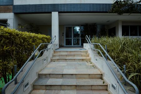 Apartamento à venda com 75m², 2 quartos e 1 vaga Apartamento à venda com 75m², 2 quartos e 1 vagaENTRADA