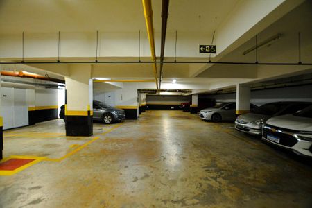 Apartamento à venda com 75m², 2 quartos e 1 vaga Apartamento à venda com 75m², 2 quartos e 1 vagaESTACIONAMENTO