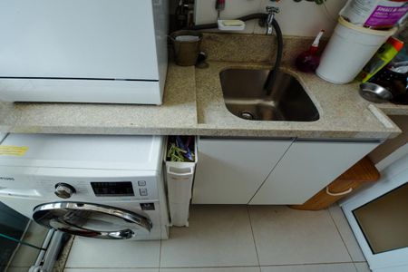 Apartamento à venda com 75m², 2 quartos e 1 vaga Apartamento à venda com 75m², 2 quartos e 1 vagaAREA DE SERVIÇO