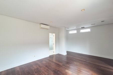 Casa para alugar com 360m², 3 quartos e 6 vagas Casa para alugar com 360m², 3 quartos e 6 vagasSuíte 3