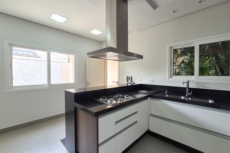 Casa para alugar com 360m², 3 quartos e 6 vagas Casa para alugar com 360m², 3 quartos e 6 vagasCozinha