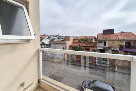 Casa para alugar com 360m², 3 quartos e 6 vagas Casa para alugar com 360m², 3 quartos e 6 vagasSuíte 2 - varanda
