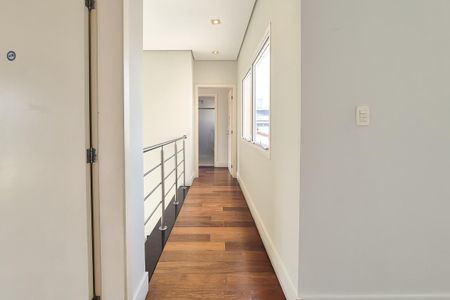 Casa para alugar com 360m², 3 quartos e 6 vagas Casa para alugar com 360m², 3 quartos e 6 vagascorredor