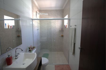 Banheiro da Suíte 1 de casa à venda com 2 quartos, 255m² em Santo Antônio, Osasco
