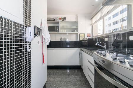 Apartamento à venda com 81m², 2 quartos e 1 vaga Apartamento à venda com 81m², 2 quartos e 1 vagaCozinha