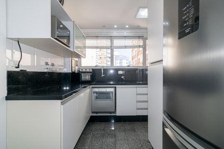 Apartamento à venda com 81m², 2 quartos e 1 vaga Apartamento à venda com 81m², 2 quartos e 1 vagaCozinha
