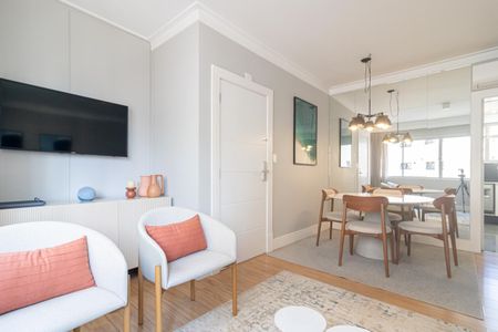 Apartamento à venda com 81m², 2 quartos e 1 vaga Apartamento à venda com 81m², 2 quartos e 1 vagaSala