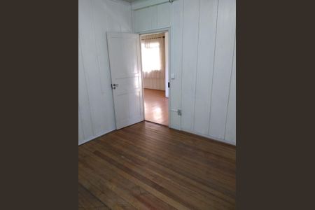 Casa à venda com 124m², 2 quartos e 3 vagas Casa à venda com 124m², 2 quartos e 3 vagasQuarto