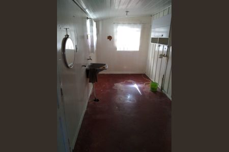 Casa à venda com 124m², 2 quartos e 3 vagas Casa à venda com 124m², 2 quartos e 3 vagasCozinha e Área de Serviço