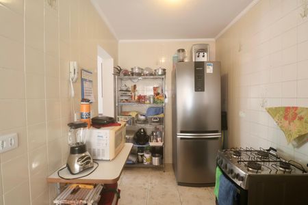 Cozinha de apartamento para alugar com 2 quartos, 62m² em Jardim Tres Marias, Guarujá