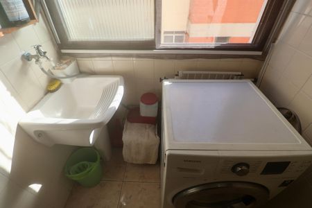 Área de Serviço de apartamento para alugar com 2 quartos, 62m² em Jardim Tres Marias, Guarujá