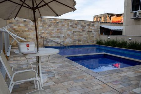Apartamento à venda com 75m², 2 quartos e 1 vagaÁrea comum - Piscina