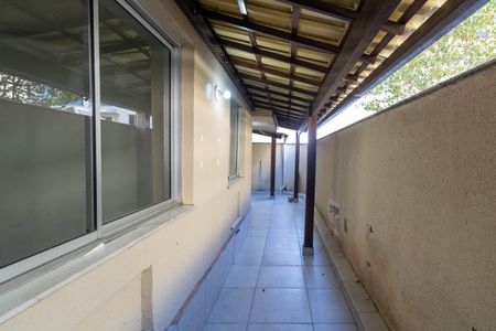Apartamento à venda com 75m², 2 quartos e 1 vagaÁrea externa