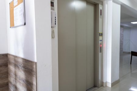 Apartamento à venda com 75m², 2 quartos e 1 vagaElevador