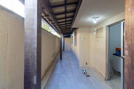 Apartamento à venda com 75m², 2 quartos e 1 vagaÁrea externa