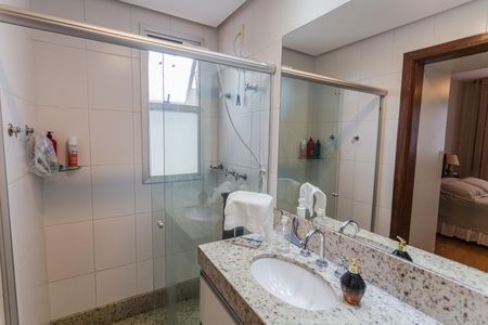 Apartamento à venda com 142m², 4 quartos e 2 vagas