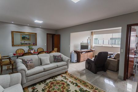 Apartamento à venda com 142m², 4 quartos e 2 vagas