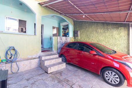 Garagem de casa para alugar com 2 quartos, 100m² em Bento Ribeiro, Rio de Janeiro