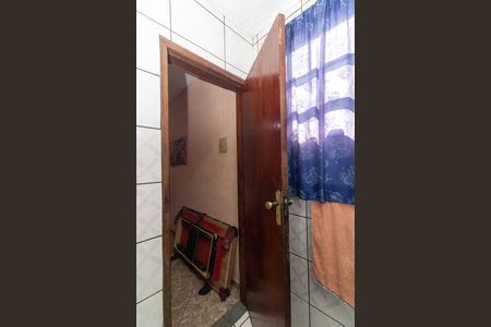 Casa para alugar com 100m², 2 quartos e 1 vaga Casa para alugar com 100m², 2 quartos e 1 vagaBanheiro Social