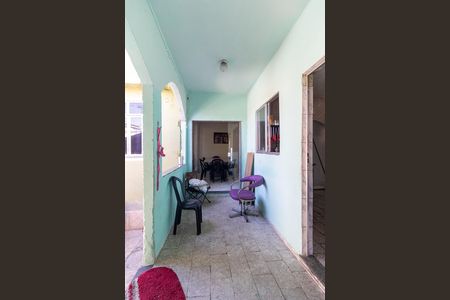 Casa para alugar com 100m², 2 quartos e 1 vaga Casa para alugar com 100m², 2 quartos e 1 vagaVaranda