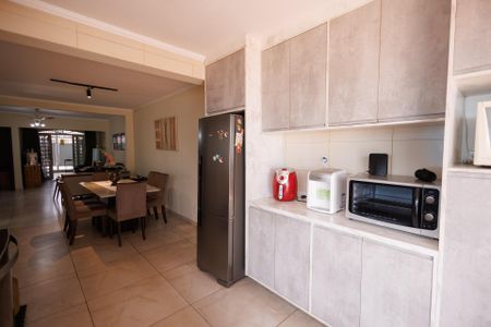 Casa para alugar com 380m², 3 quartos e 1 vaga Casa para alugar com 380m², 3 quartos e 1 vagaCozinha
