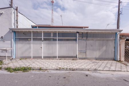 Fachada de casa para alugar com 3 quartos, 380m² em Piracangaguá, Taubaté