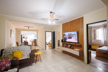 Sala de casa para alugar com 3 quartos, 380m² em Piracangaguá, Taubaté