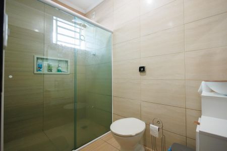 Casa para alugar com 380m², 3 quartos e 1 vaga Casa para alugar com 380m², 3 quartos e 1 vagaBanheiro Suíte
