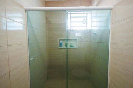 Casa para alugar com 380m², 3 quartos e 1 vaga Casa para alugar com 380m², 3 quartos e 1 vagaBanheiro Suíte