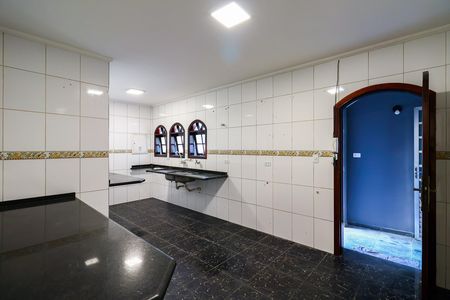 Casa à venda com 269m², 4 quartos e 3 vagas