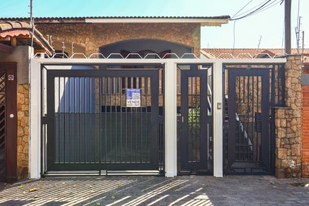 Casa à venda com 269m², 4 quartos e 3 vagas