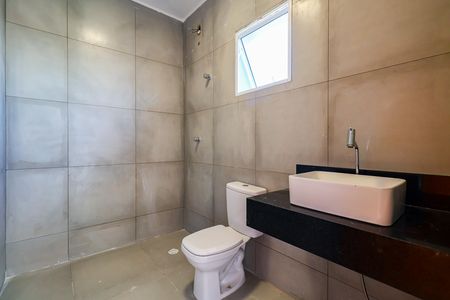 Casa à venda com 4 quartos, 269m² em Jardim Pirajussara, São Paulo