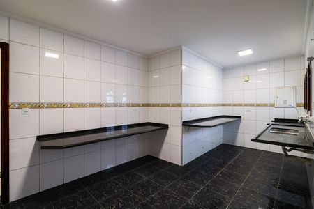 Casa à venda com 269m², 4 quartos e 3 vagas