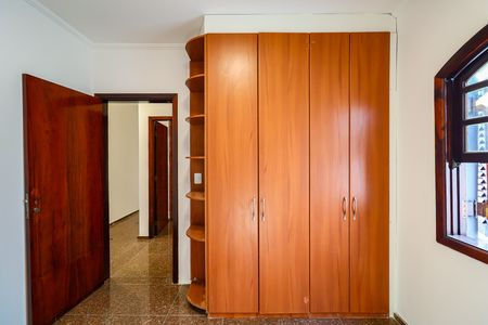Casa à venda com 269m², 4 quartos e 3 vagas