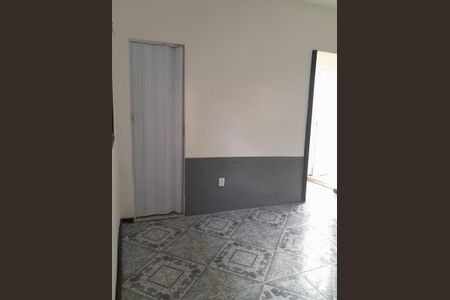 Casa para alugar com 60m², 1 quarto e 1 vaga Casa para alugar com 60m², 1 quarto e 1 vagaSala