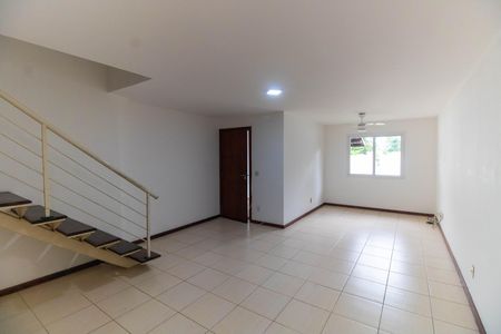 Sala de casa à venda com 3 quartos, 145m² em Itaipu, Niterói