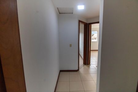 Corredor  de casa à venda com 3 quartos, 145m² em Itaipu, Niterói