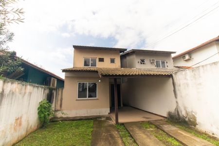 Fachada de casa à venda com 3 quartos, 145m² em Itaipu, Niterói