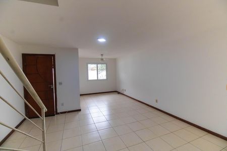 Sala de casa à venda com 3 quartos, 145m² em Itaipu, Niterói