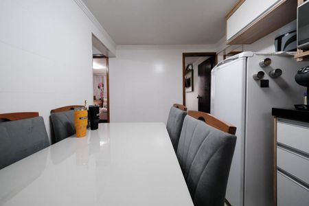 Apartamento à venda com 48m², 2 quartos e 1 vagaCozinha e Área de Serviço