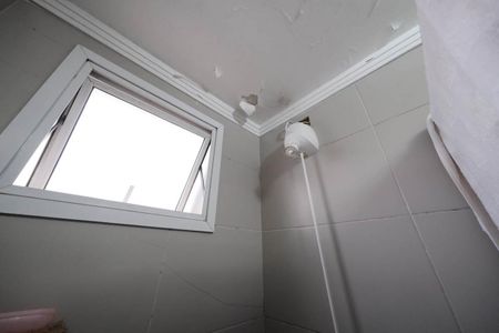Banheiro de apartamento à venda com 2 quartos, 48m² em Artur Alvim, São Paulo