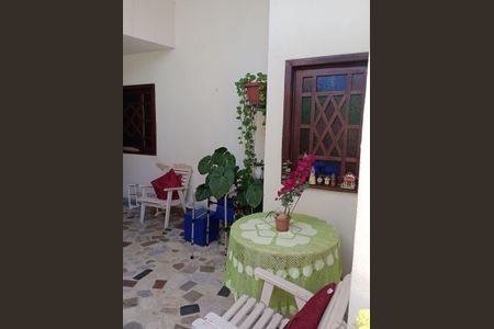 Casa à venda com 218m², 3 quartos e 1 vaga