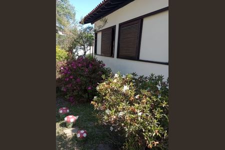 Casa à venda com 218m², 3 quartos e 1 vaga