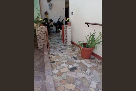 Casa à venda com 218m², 3 quartos e 1 vaga