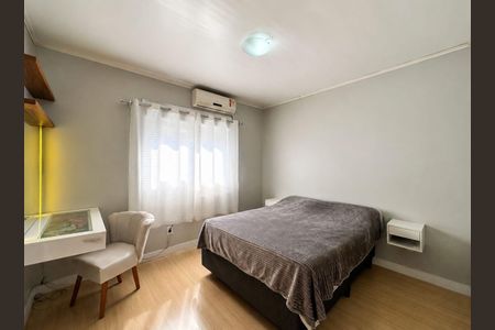 Apartamento à venda com 2 quartos, 57m² em Industrial, Novo Hamburgo